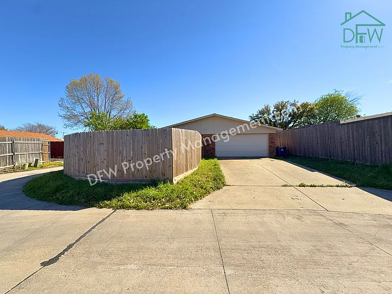 8917 Vernon Dr — Photo 21