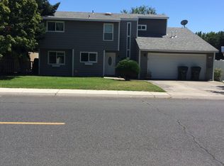 741 SW Mount Adams Ave, Boardman, OR 97818