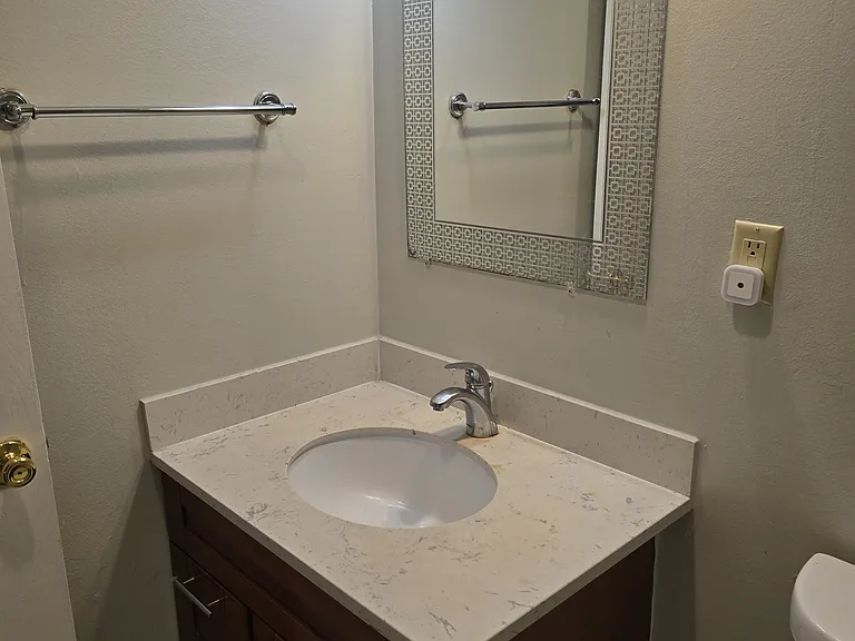 1421 Benton St #D — Photo 5