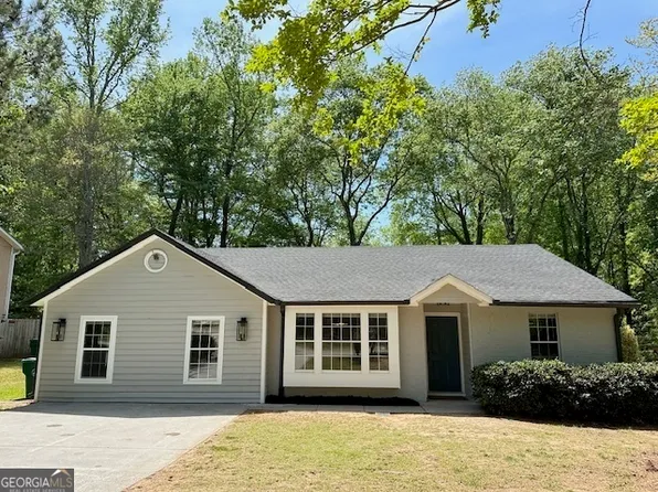 878 Forest Path, Stone Mountain, GA 30088