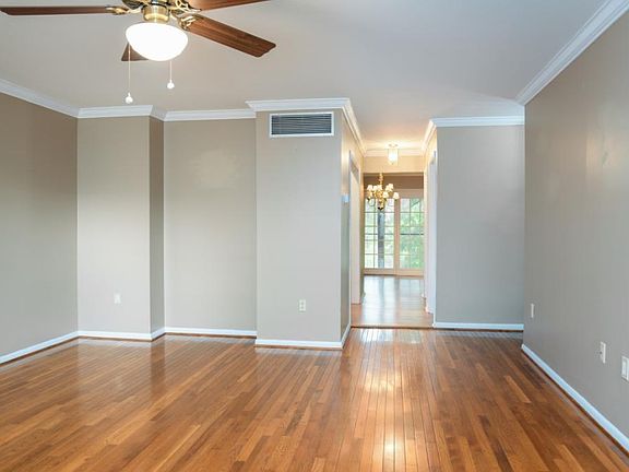 5th image of 532B Fleetwood Ct #0