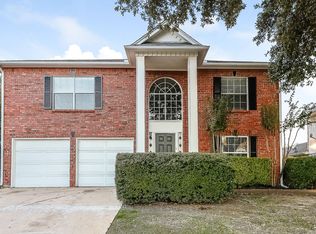 5528 Royal Meadow Ln, Arlington, TX 76017