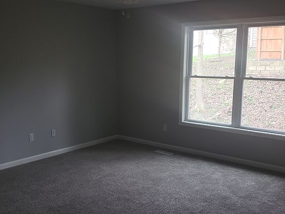 4th image of 108 1/2 W Garfield Ave