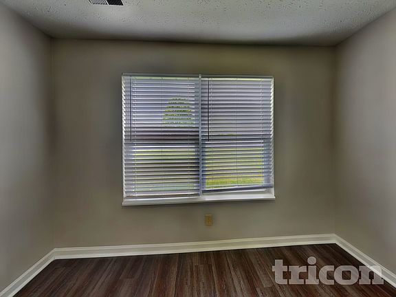 4th image of 5328 Waterton Lakes Dr