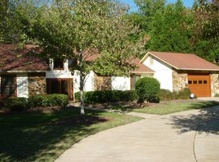 3908 Woodfox Dr, Charlotte, NC 28277