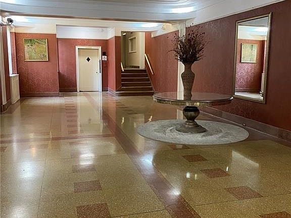 5th image of 210 Martine Ave APT 1G