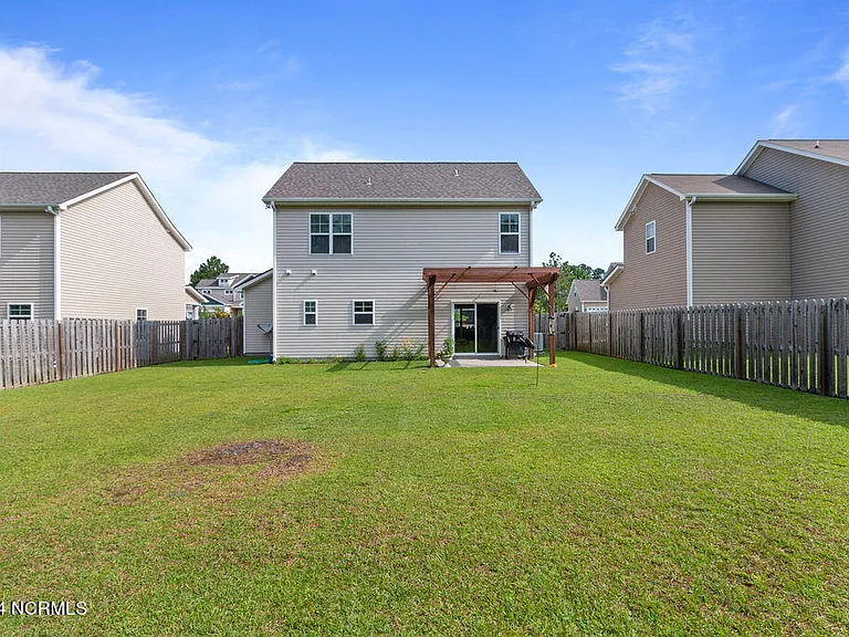 209 Admiral Ct — Photo 19