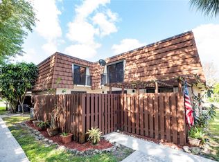 812 SW 119th Way #812, Fort Lauderdale, FL 33325