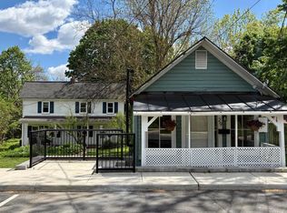 31 Main St, Round Hill, VA 20141