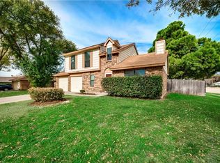 802 Clark Trl, Grand Prairie, TX 75052