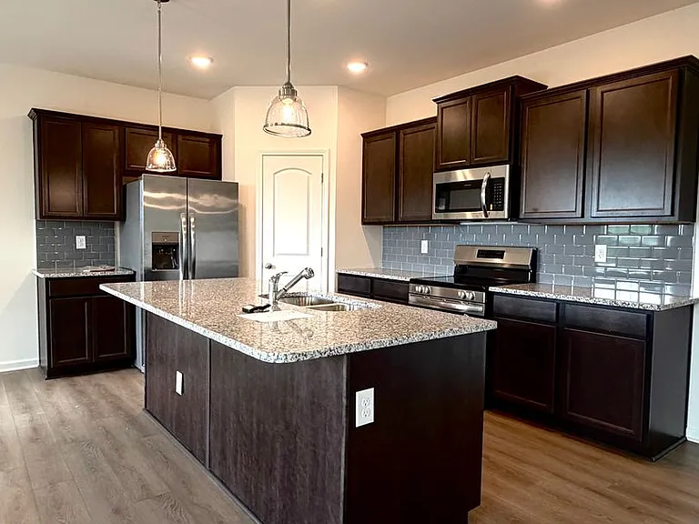 836 Halford Pl — Photo 8