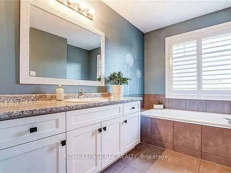 98 Shoreview Pl W #14 — Photo 10