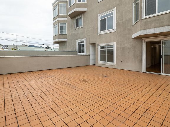 3rd image of 2381 33rd Ave #2