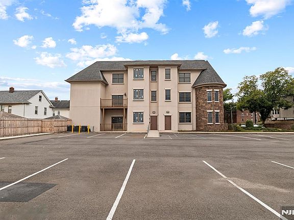 5th image of 176 Union Ave #4