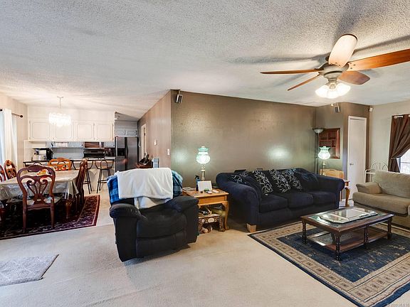3rd image of 2408 S Maywood Dr