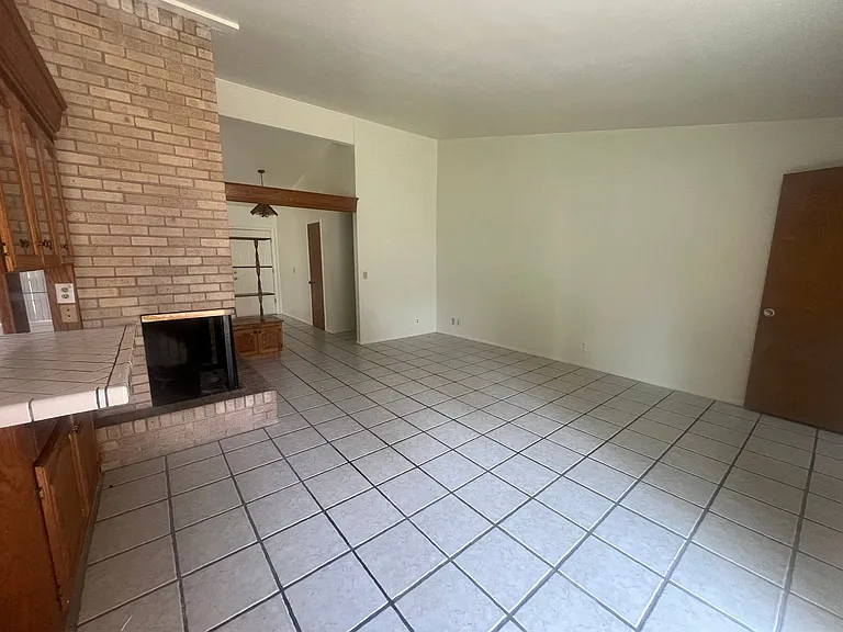 1632 S 69th East Ave — Photo 10