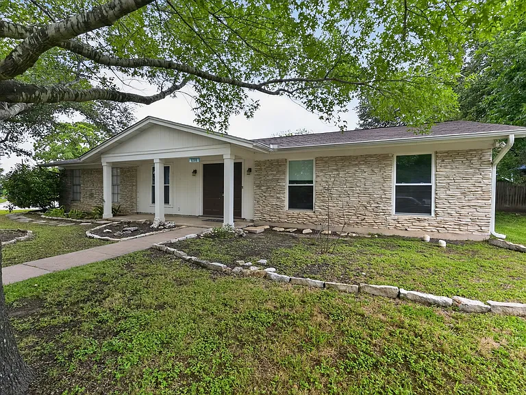 6700 La Salle Dr — Photo 2