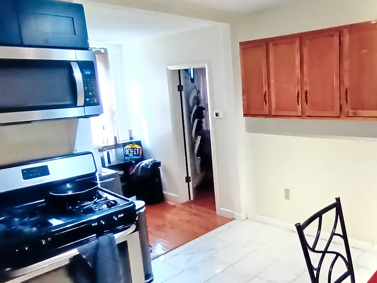 67 Gore St #1R — Photo 3