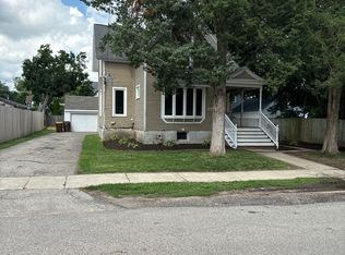 615 Kishwaukee St, Belvidere, IL 61008