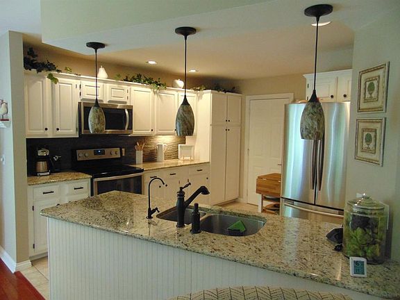 4th image of 1127 Deerhaven Ct