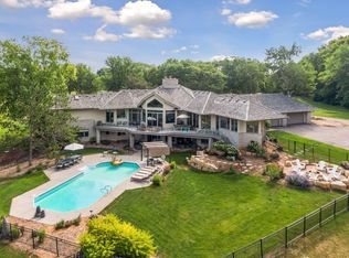 525 Navajo Rd W, Hamel, MN 55340