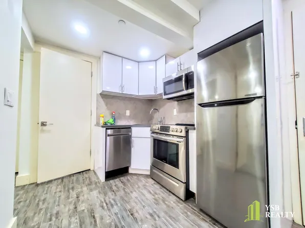 1487 Sterling Place image 7 of 12