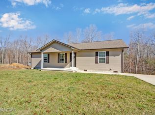 911 Kemah Ln, Crossville, TN 38572