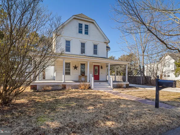 26 Division St, Manahawkin, NJ 08050