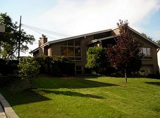 2277 Elmhill Rd, Pittsburgh, PA 15221