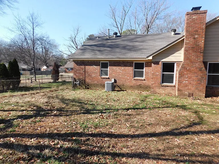 8550 Darlington Cv — Photo 33