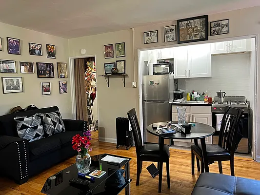 Rented by Prime Realty | media 5