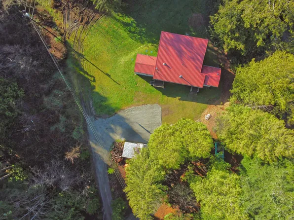 7103 Sechelt Inlet Rd, Sechelt, BC V7Z 0P1