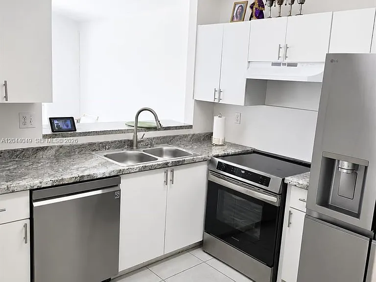 17834 SW 144th Ct — Photo 17
