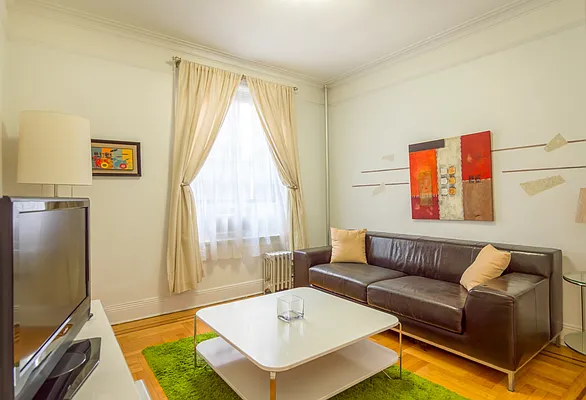 Rented by Bold New York | media 7