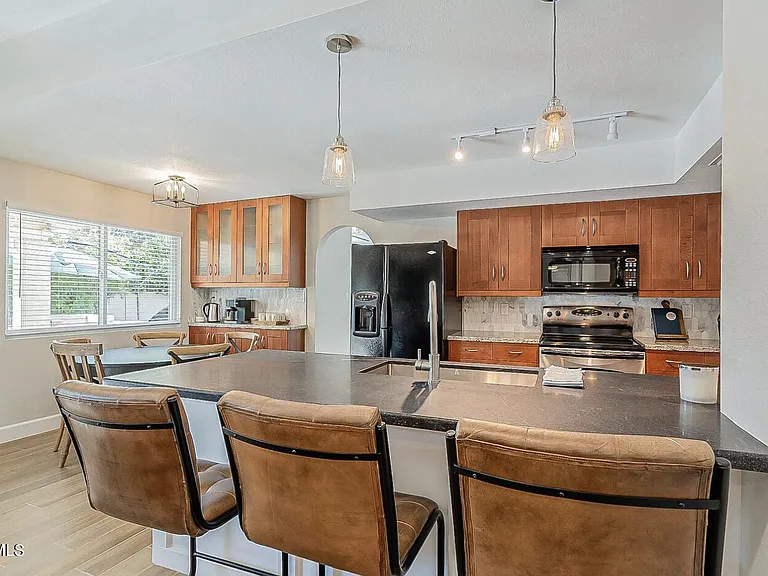 6601 E Thunderbird Rd — Photo 11