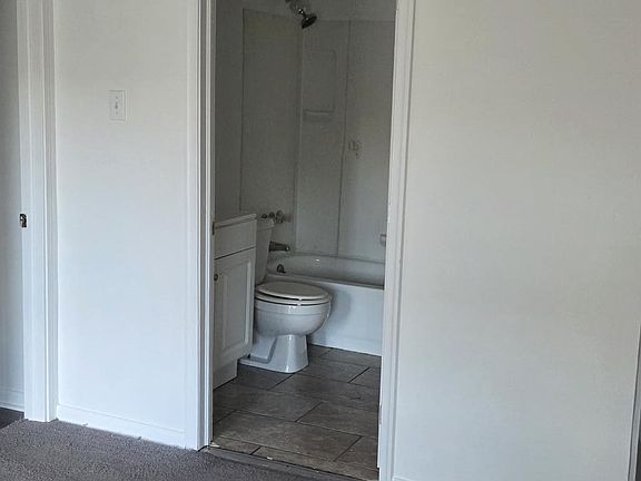 5th image of 313 Delsea Dr N APT B