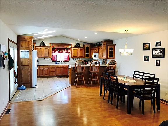3rd image of 311 Hall Ave