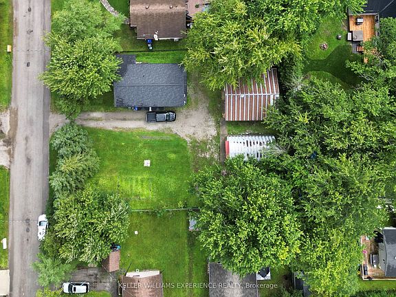 3rd image of 3396 Beachview Ave