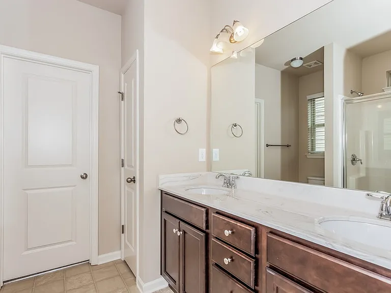 147 Seabreeze Ct — Photo 10
