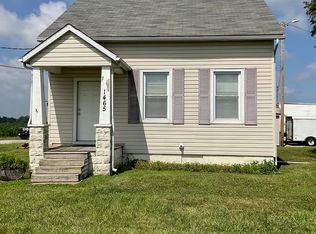 1465 N 6th St, Mascoutah, IL 62258