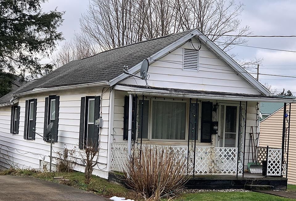 1st image of 511 Superior St