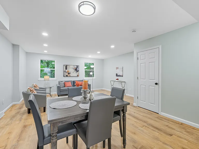 1526 Clifton Ave — Photo 5