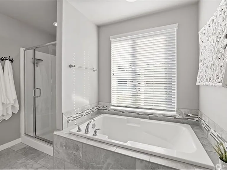 10713 Palisades St SE — Photo 12