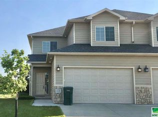 613 Prairie Blvd, Dakota Dunes, SD 57049