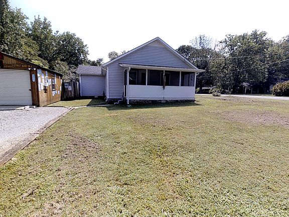 2nd image of 421 Riverview Dr