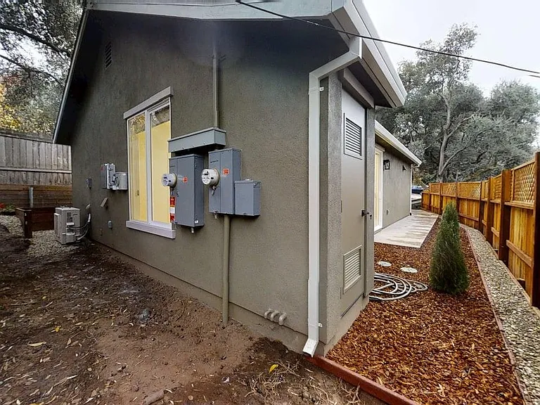 8404 Ascolano Ave — Photo 4