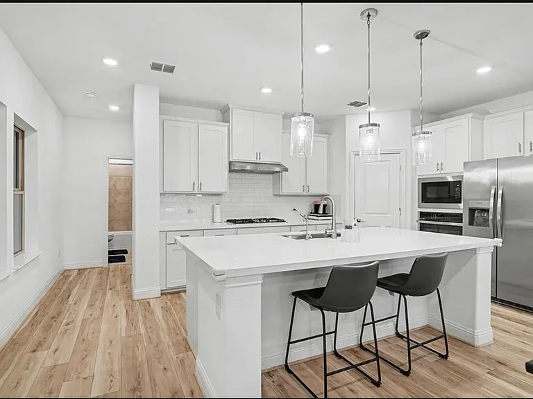 213 Settlers Way — Photo 6
