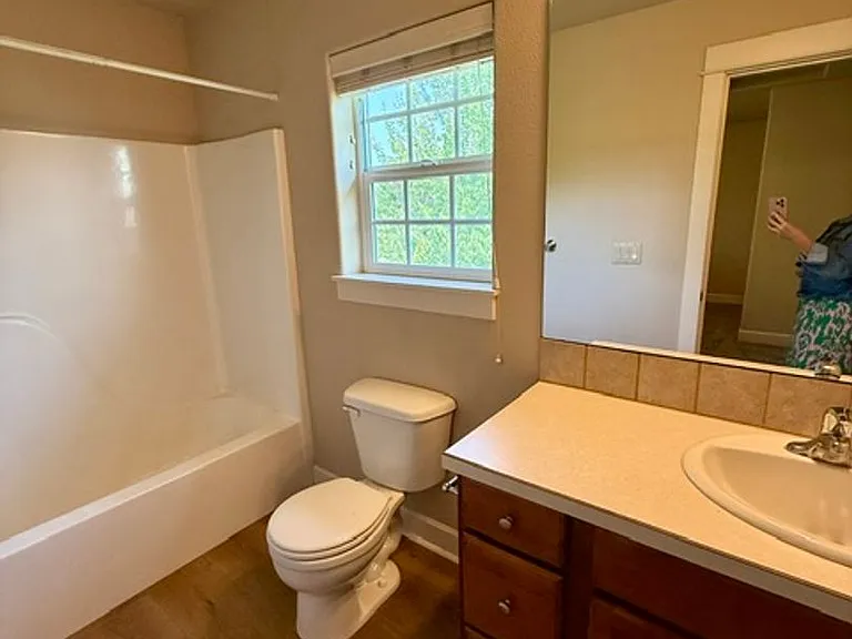 20441 Aberdeen Dr — Photo 25