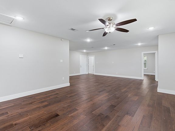 5th image of 2204 Dunloe Ave