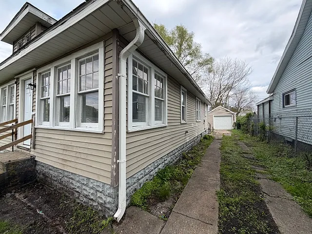 208 S Bendix Dr — Photo 15